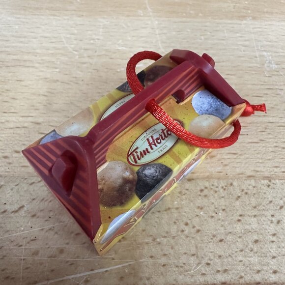 Tim Hortons 2014 Timbits Donuts Take-out Box of 20 Christmas Tree Ornament - Picture 3 of 4